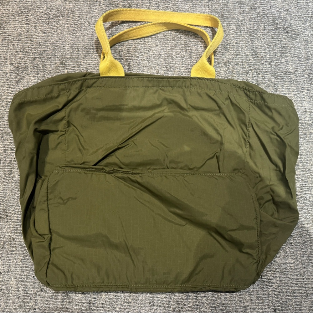 Zip top classic LeSportsac tote. Army green and yellow. - Picture 2 of 4